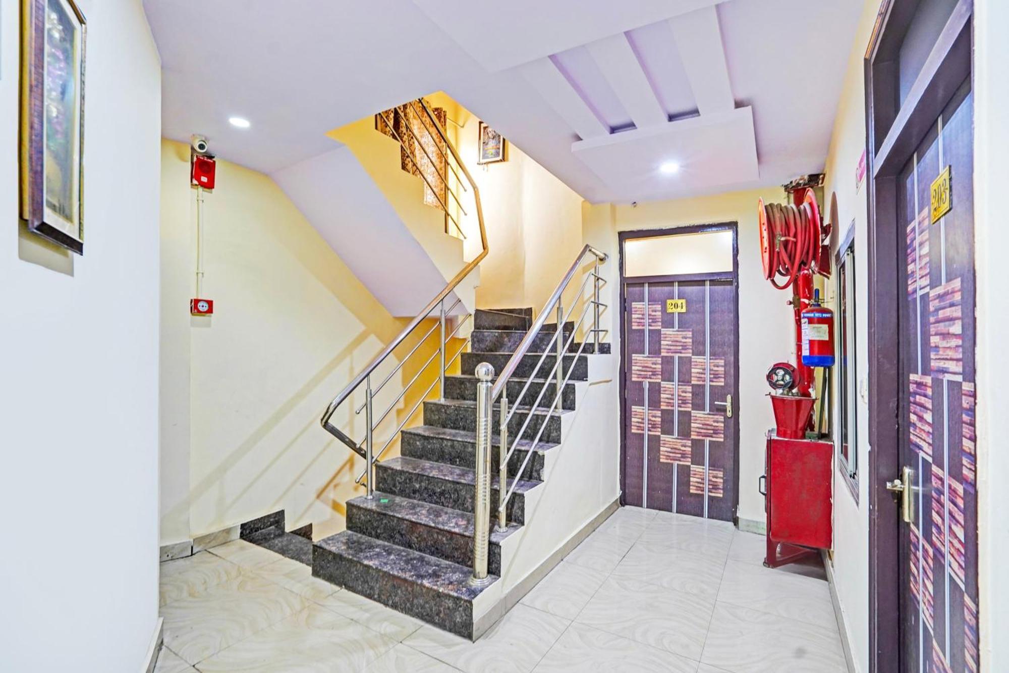 Super Hotel O Charbagh Formerly Khalsa Inn Lucknow Luaran gambar